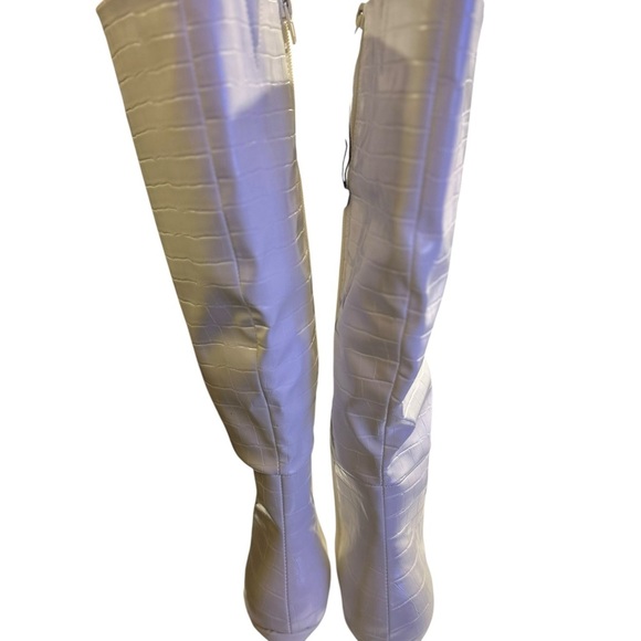 Madden Girl - Stasha – White Size 7M Embossed Croc Leather High Boots NWT - Picture 3 of 7